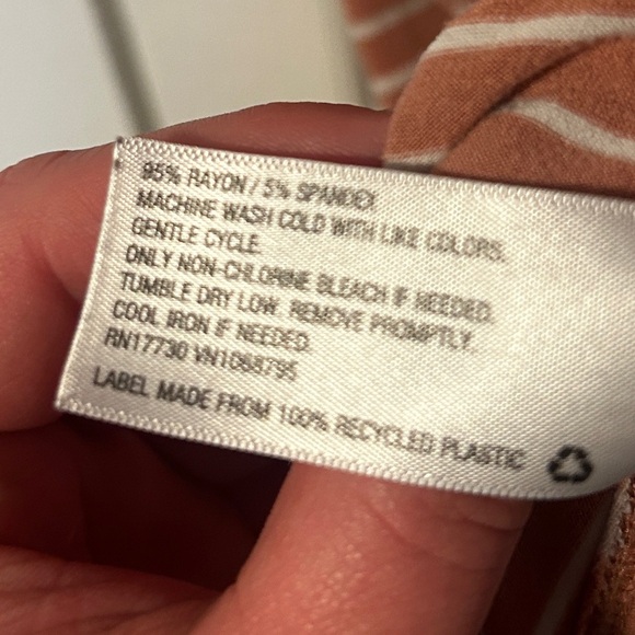 🤎 Mossimo Striped Pocket Tee Size L - Picture 4 of 4